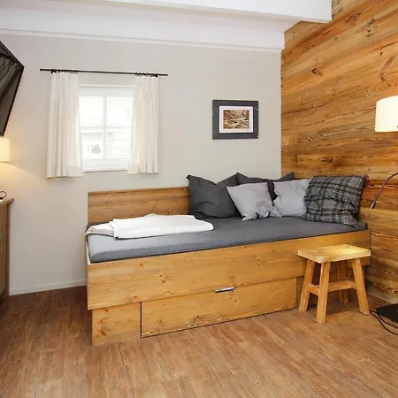 度假居 Ferienhaeuser, *