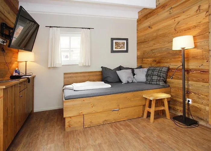 度假居 Ferienhaeuser, *